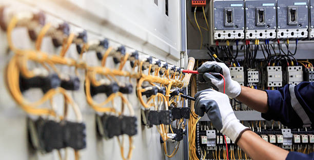 Professional Electrician technician working in Andrews AFB, MD